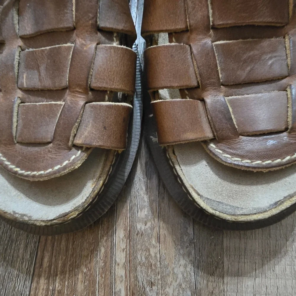 Dr. Martens Vintage Fisherman Sandals Mens 7 Brown Leather Caged Buckle Grunge